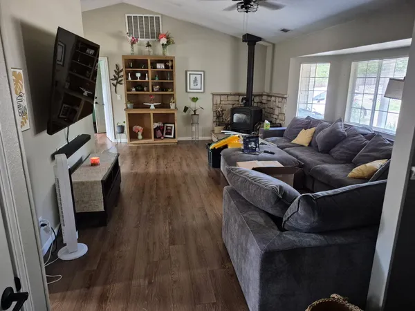 $524,900 | 17604 China Gulch Drive, Anderson, CA 96007