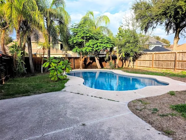 $2,500 | 101 East Warbler Avenue, McAllen, TX 78504