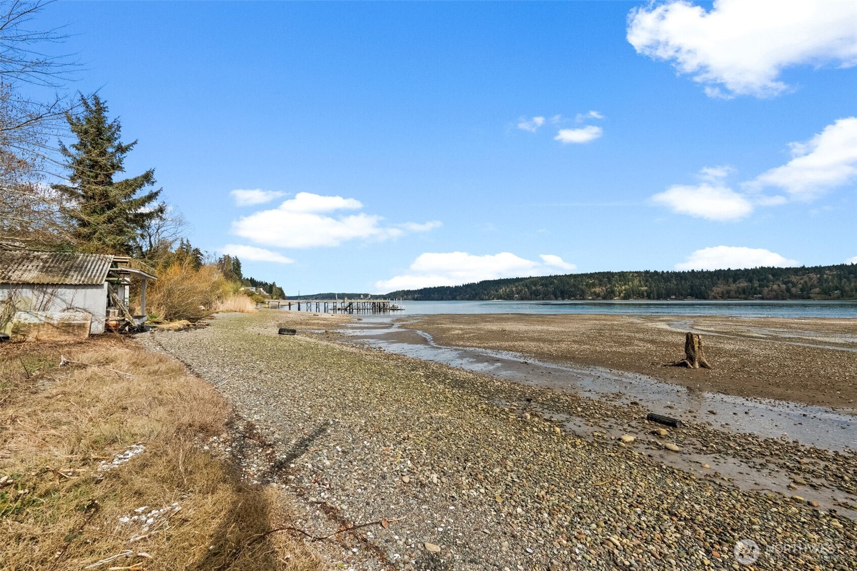 5280 Illahee Road Northeast Bremerton, WA 98311 - Photo 18 of 30 a view of an ocean and beach