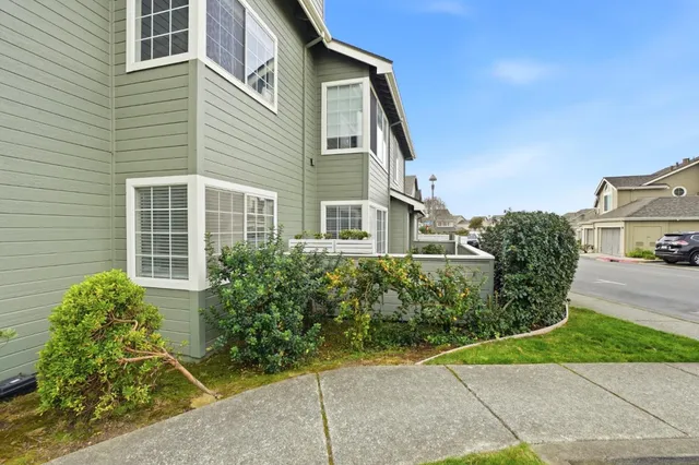 $749,000 | 1301 Danberry Lane, Daly City, CA 94014