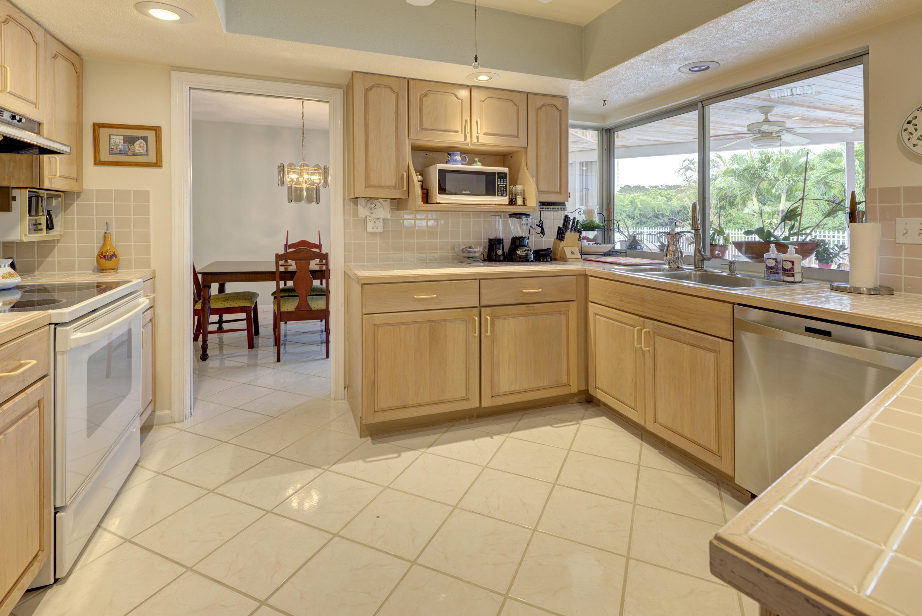 960 Southwest 15th Street Boca Raton, FL 33486 - Photo 11 of 30 DSC_8107