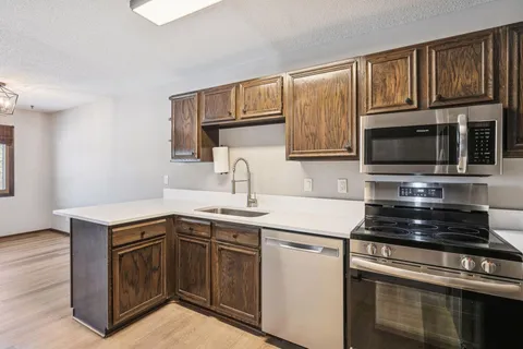 $265,000 | 1118 145th Street East, Burnsville, MN 55337