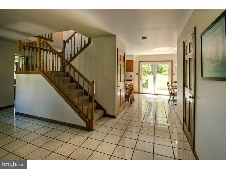 101 Poplar Road Boyertown, PA 19512 - Photo 9 of 25 Hallway