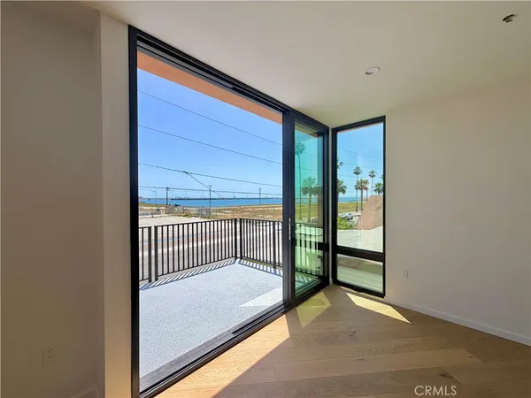 $8,500 | 243 Seal Beach Boulevard, Seal Beach, CA 90740