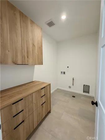 $8,500 | 243 Seal Beach Boulevard, Seal Beach, CA 90740