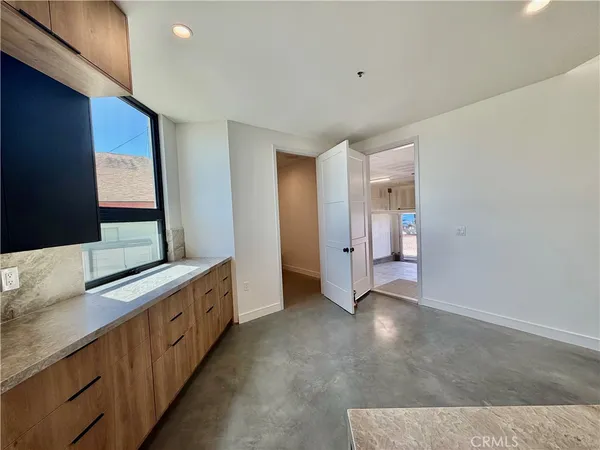 $8,500 | 243 Seal Beach Boulevard, Seal Beach, CA 90740