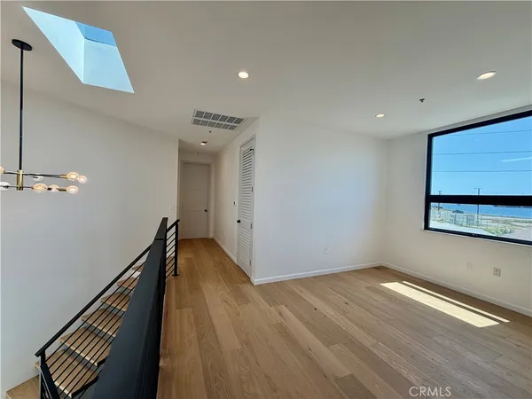 $8,500 | 243 Seal Beach Boulevard, Seal Beach, CA 90740