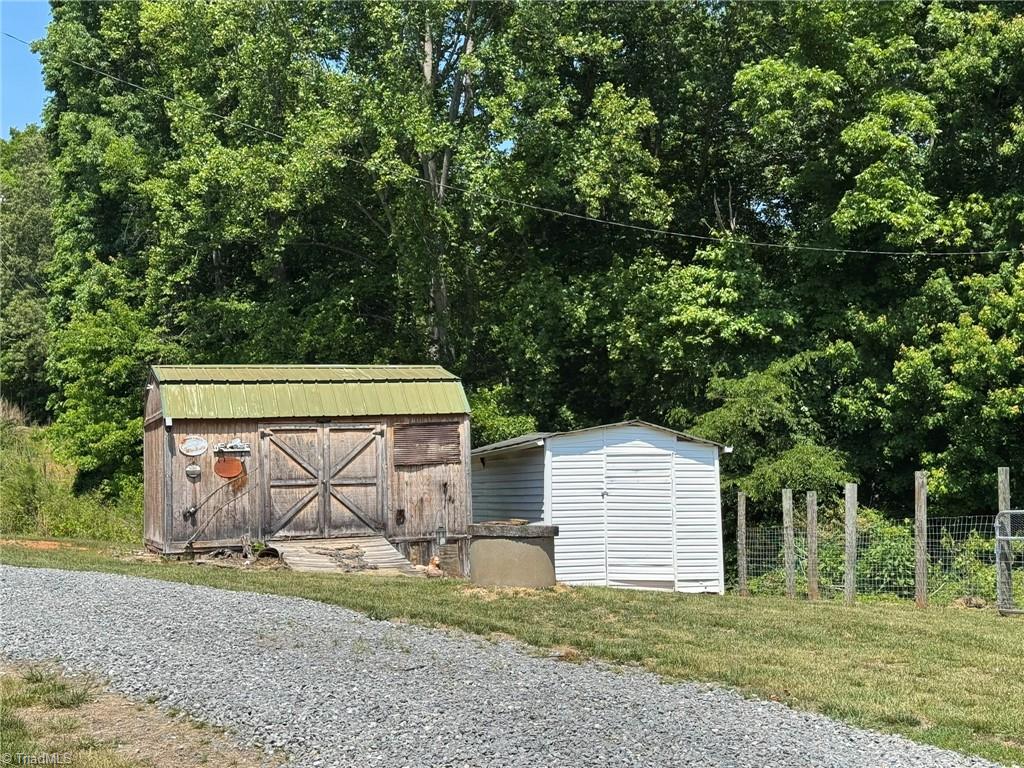 3028 Quaker Church Road Pinnacle, NC 27043 - Photo 32 of 33