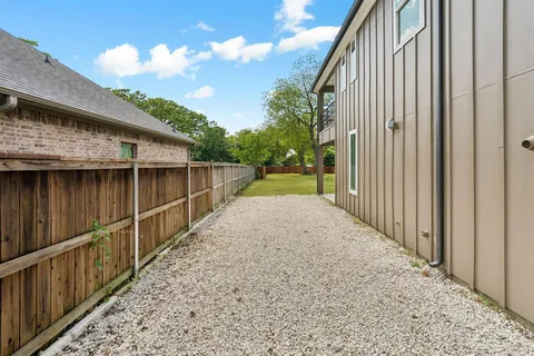 $525,000 | 416 South Elm Street, Sherman, TX 75090