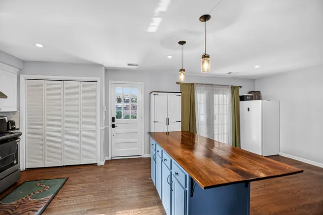 $599,900 | 21 Manchester Road, Charleston, SC 29407