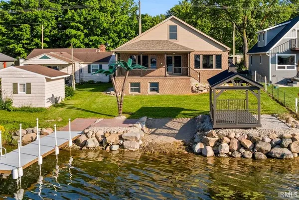 $455,000 | 64 West Lakeside Drive, North Manchester, IN 46962