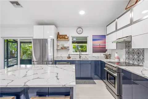 $949,900 | 670 Cypress Road, Vero Beach, FL 32963