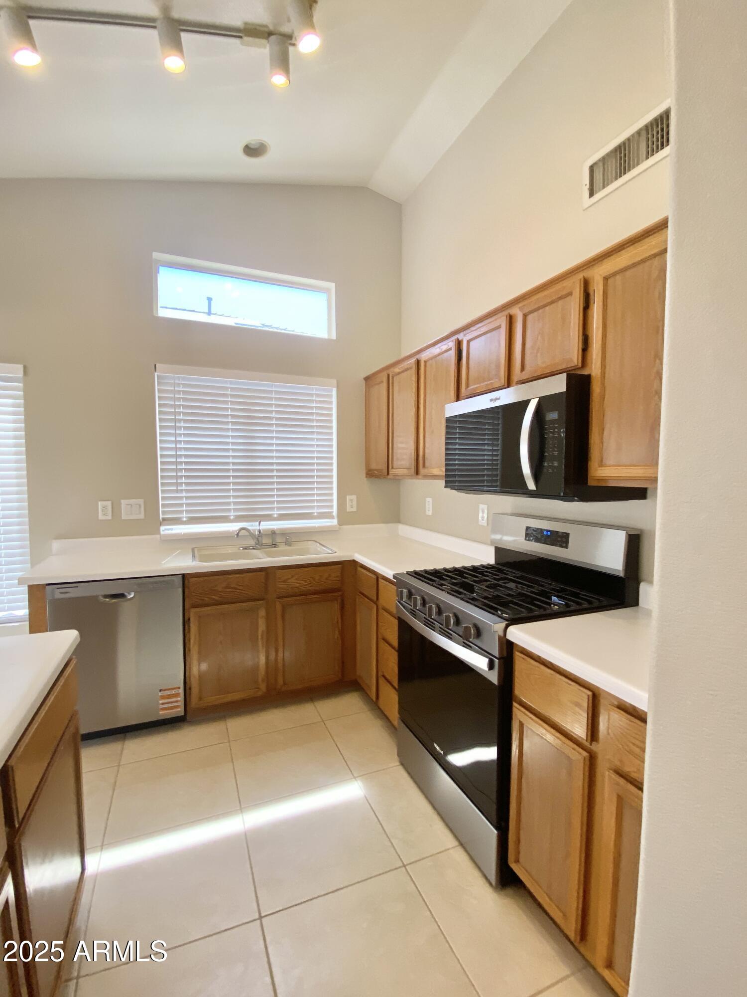 3356 East Escuda Road Phoenix, AZ 85050 - Photo 8 of 20 kit 4