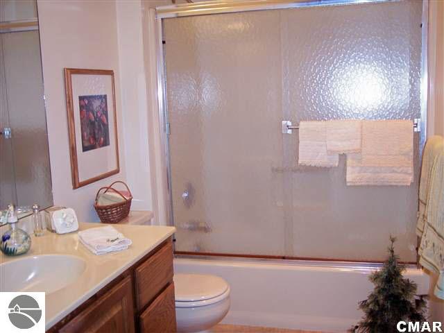 2420 West Wing Road Mount Pleasant, MI 48858 - Photo 14 of 17 1774207-13.JPG