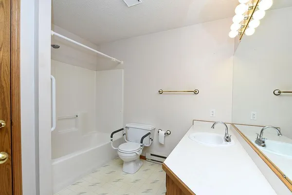 $255,900 | 2730 35th Avenue South, Fargo, ND 58104