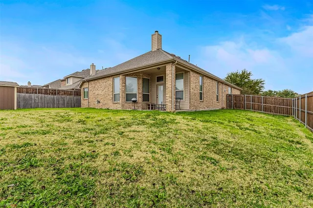 $360,000 | 501 Elmgrove Trail, Forney, TX 75126