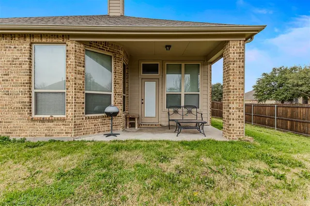 $360,000 | 501 Elmgrove Trail, Forney, TX 75126