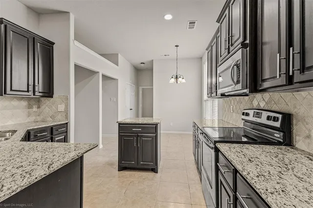 $360,000 | 501 Elmgrove Trail, Forney, TX 75126