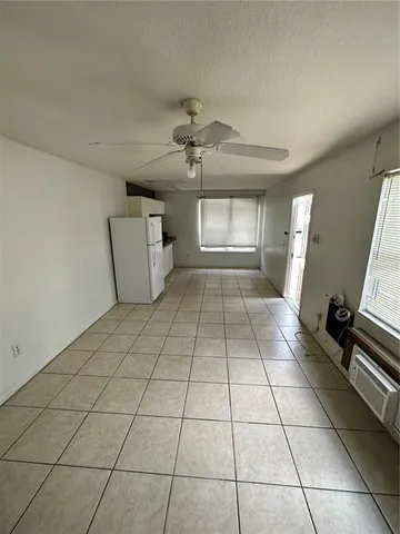 $950 | 235 Mango Drive, Unit B, Davenport, FL 33897
