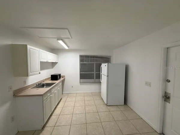 $950 | 235 Mango Drive, Unit B, Davenport, FL 33897