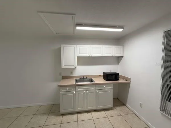 $950 | 235 Mango Drive, Unit B, Davenport, FL 33897