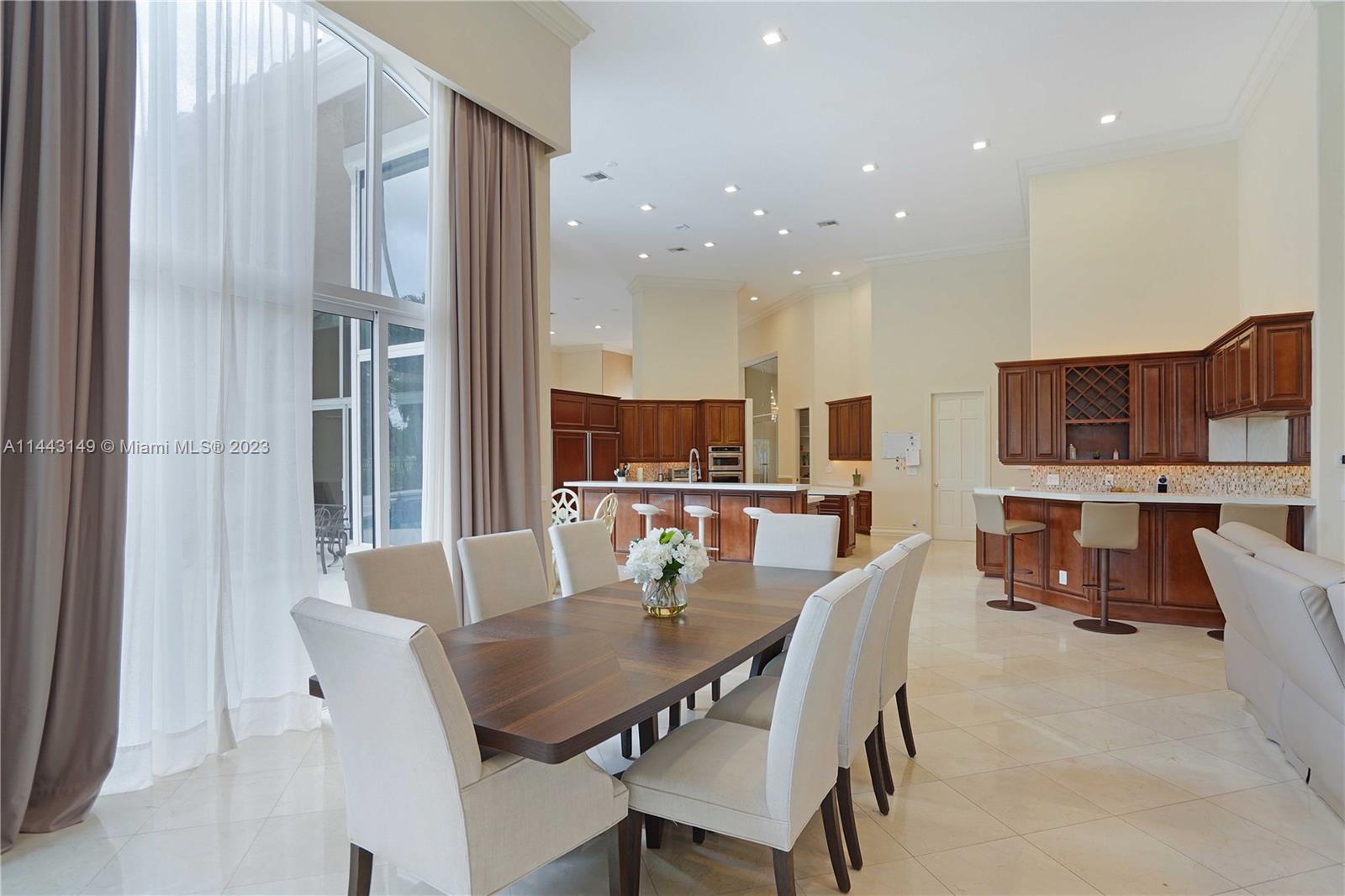3164 Inverness Weston, FL 33332 - Photo 36 of 86 Gallery Image 36
