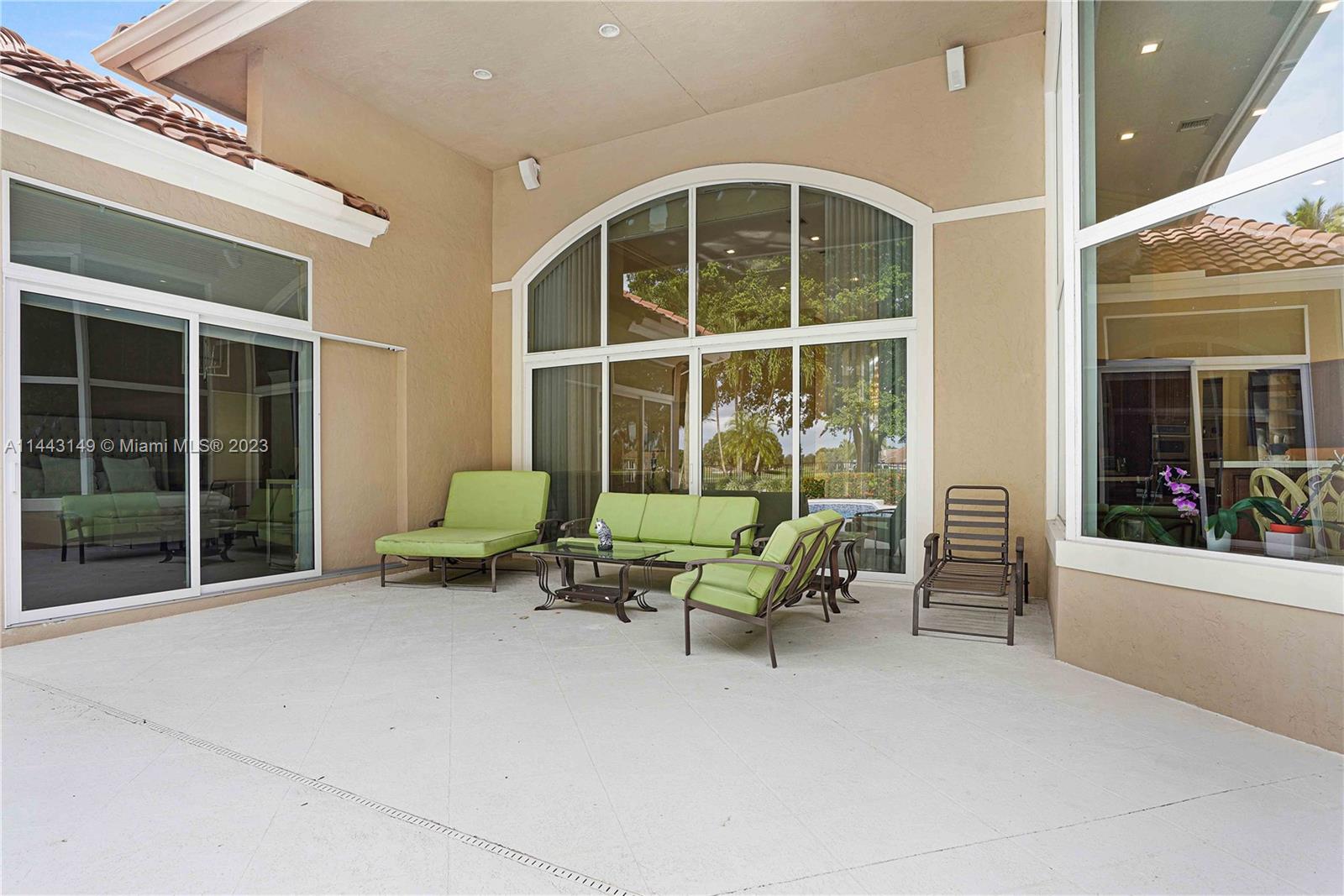3164 Inverness Weston, FL 33332 - Photo 75 of 86 Gallery Image 75