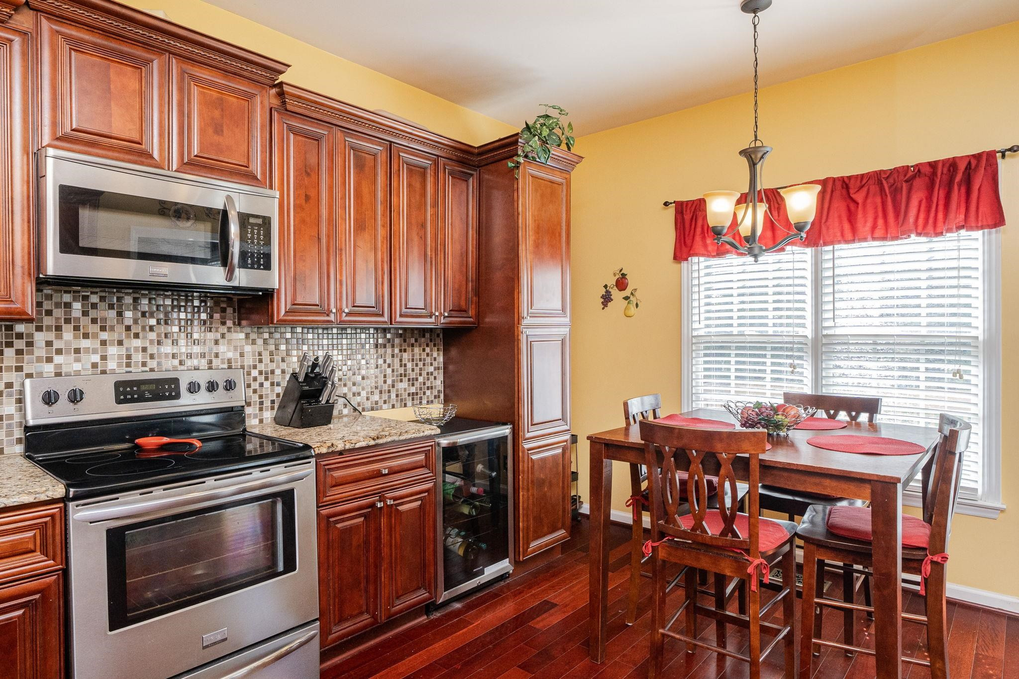 5104 Amberfield Way Raleigh, NC 27604 - Photo 9 of 18 Kitchen
