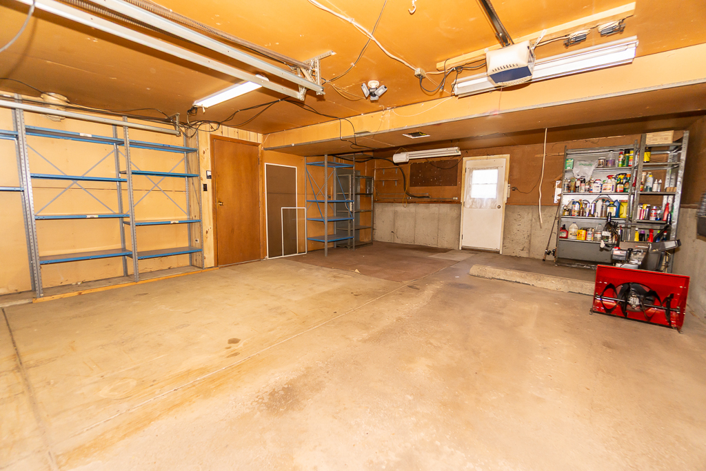 1908 Capri Lane Schaumburg, IL 60193 - Photo 34 of 39 a view of a room with gym equipment
