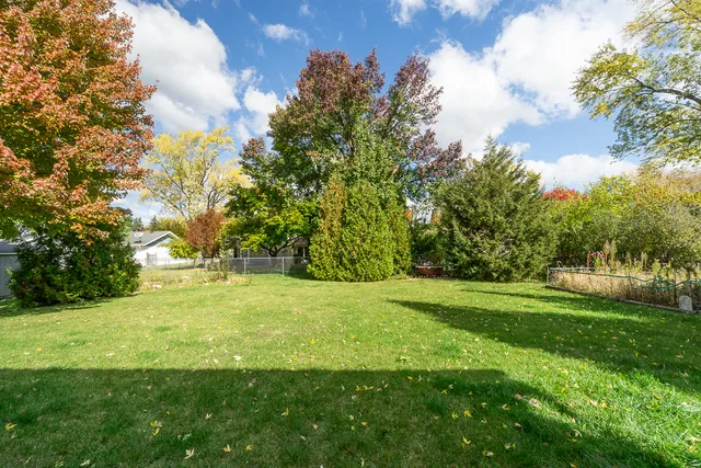 $442,500 | 1908 Capri Lane, Schaumburg, IL 60193