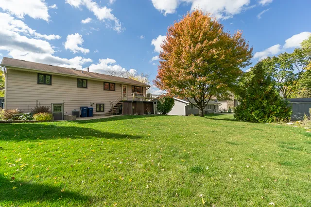 $442,500 | 1908 Capri Lane, Schaumburg, IL 60193