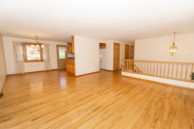 $442,500 | 1908 Capri Lane, Schaumburg, IL 60193