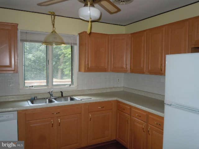 2035 Green Mill Road Finksburg, MD 21048 - Photo 9 of 28 Kitchen