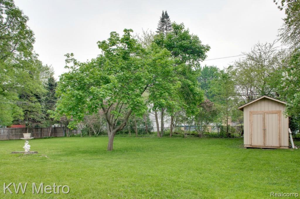3361 Culbertson Avenue Rochester Hills, MI 48307 - Photo 23 of 25