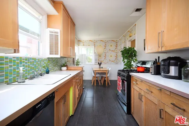 $6,500 | 5615 Wenlock Street, Los Angeles, CA 90016