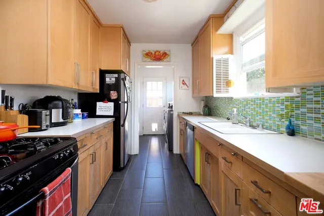 $6,500 | 5615 Wenlock Street, Los Angeles, CA 90016