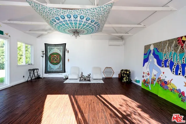 $6,500 | 5615 Wenlock Street, Los Angeles, CA 90016