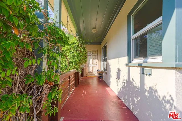 $6,500 | 5615 Wenlock Street, Los Angeles, CA 90016