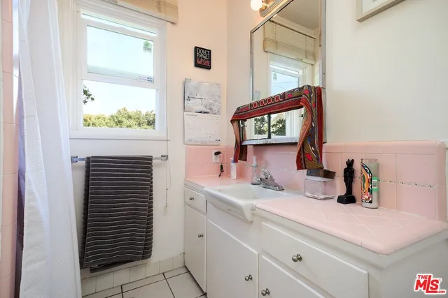 $6,500 | 5615 Wenlock Street, Los Angeles, CA 90016