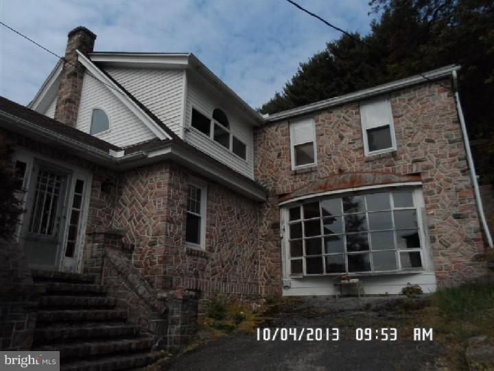 1481 Valley Road Tamaqua, PA 18252 - Photo 4 of 25 Gallery Image 4