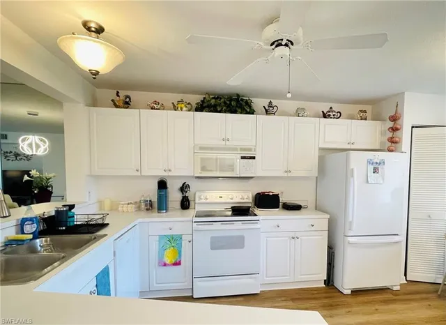 $4,000 | 153 Gabriel Circle, Unit 3003, Naples, FL 34104