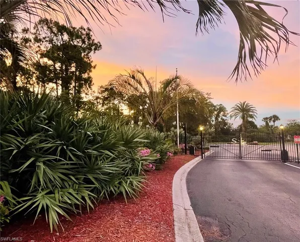 $4,000 | 153 Gabriel Circle, Unit 3003, Naples, FL 34104