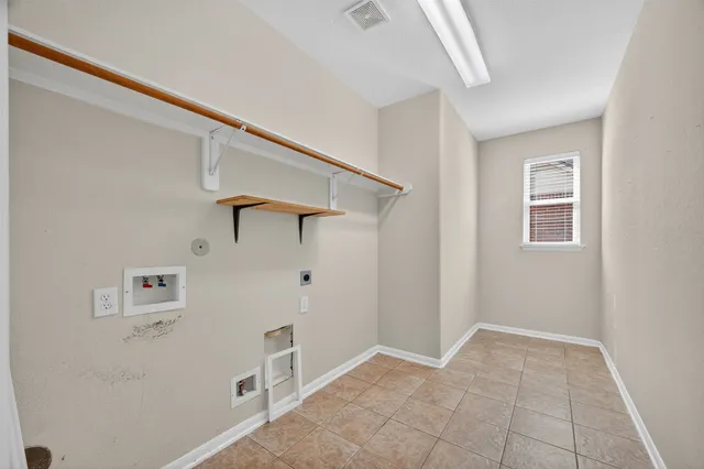 a view of a hallway with closet