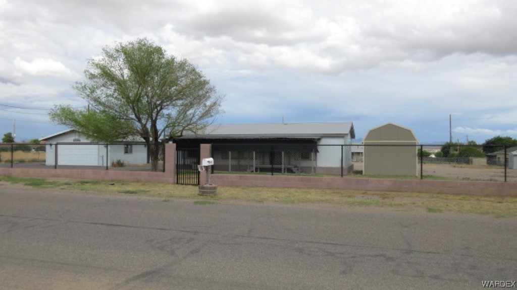 4220 North Shadow Road Kingman, AZ 86409 - Photo 1 of 28 Gallery Image 1