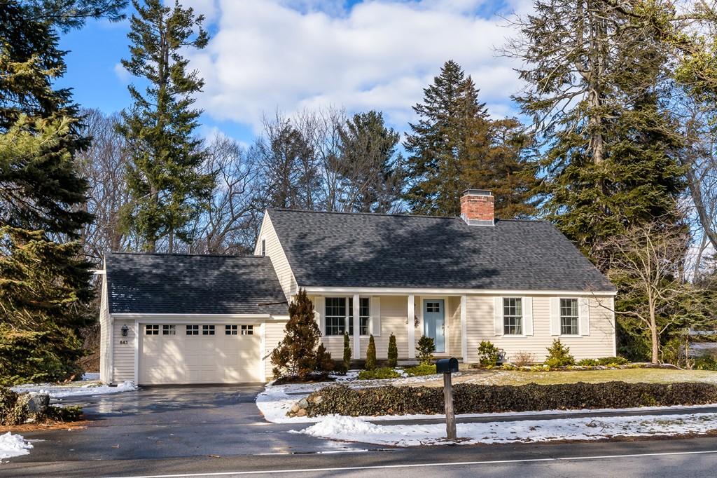 643 Boston Post Road Weston, MA 02493 - Photo 2 of 27