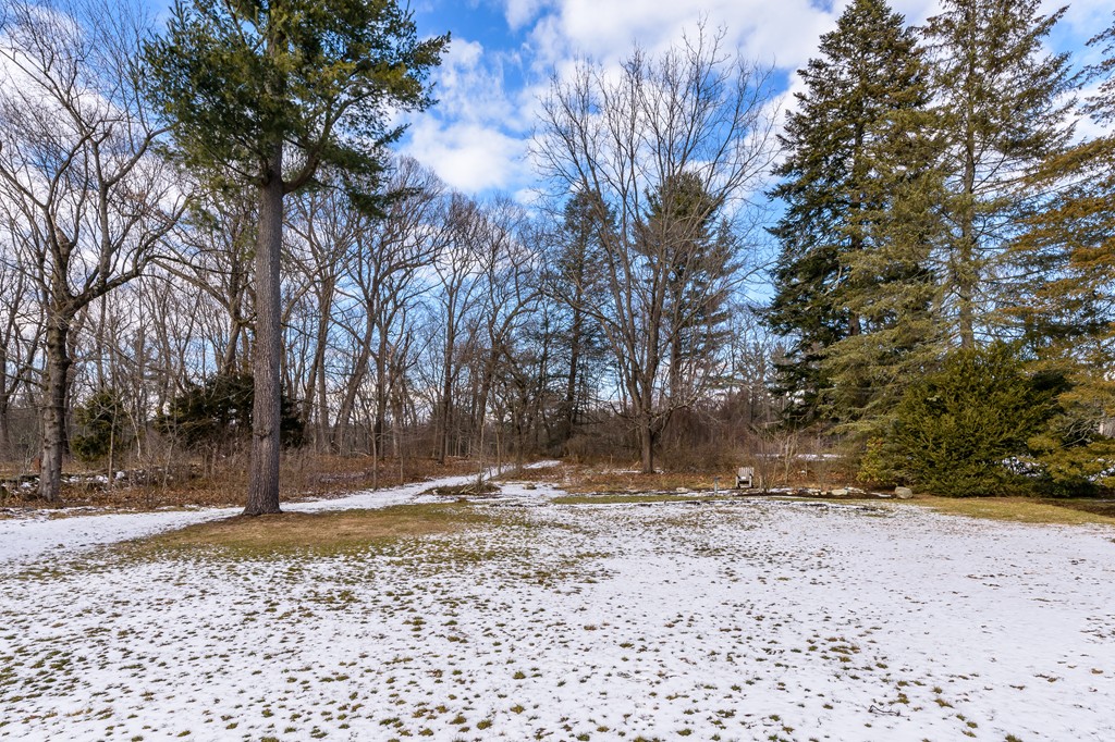 643 Boston Post Road Weston, MA 02493 - Photo 8 of 27