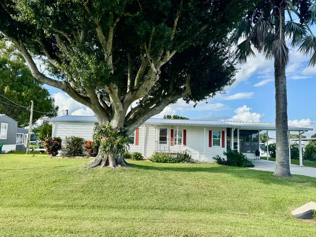 $279,000 | 1903 Southeast 30th Street, Okeechobee, FL 34974