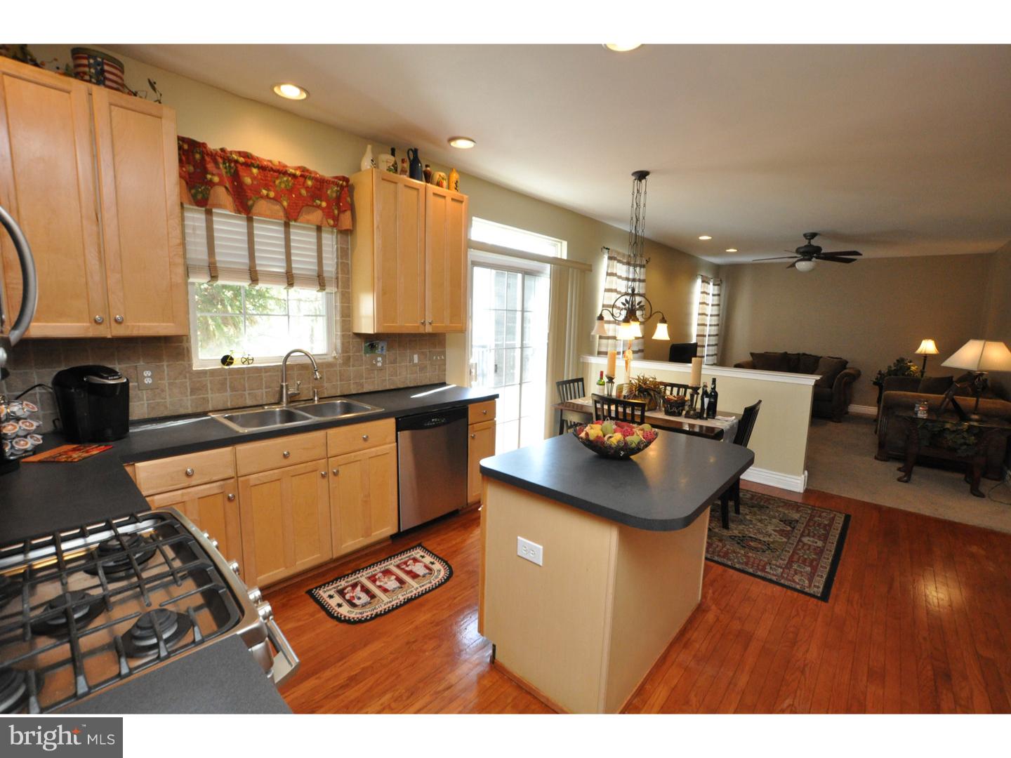 30 Inverness Drive Delran, NJ 08075 - Photo 4 of 21 Gallery Image 4