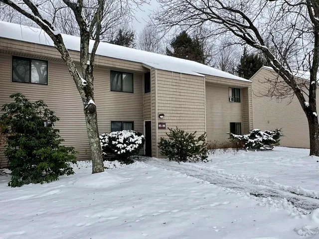 $283,900 | 85 Bayberry Lane, Unit 85, South Burlington, VT 05403