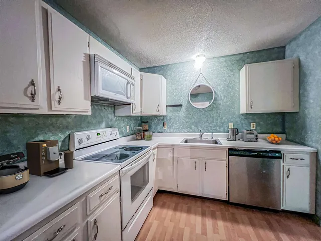 $283,900 | 85 Bayberry Lane, Unit 85, South Burlington, VT 05403